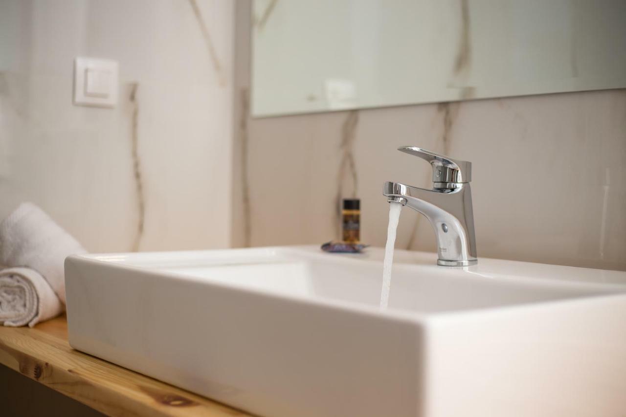 Avi Suites 2 ฟาลิรากี ภายนอก รูปภาพ