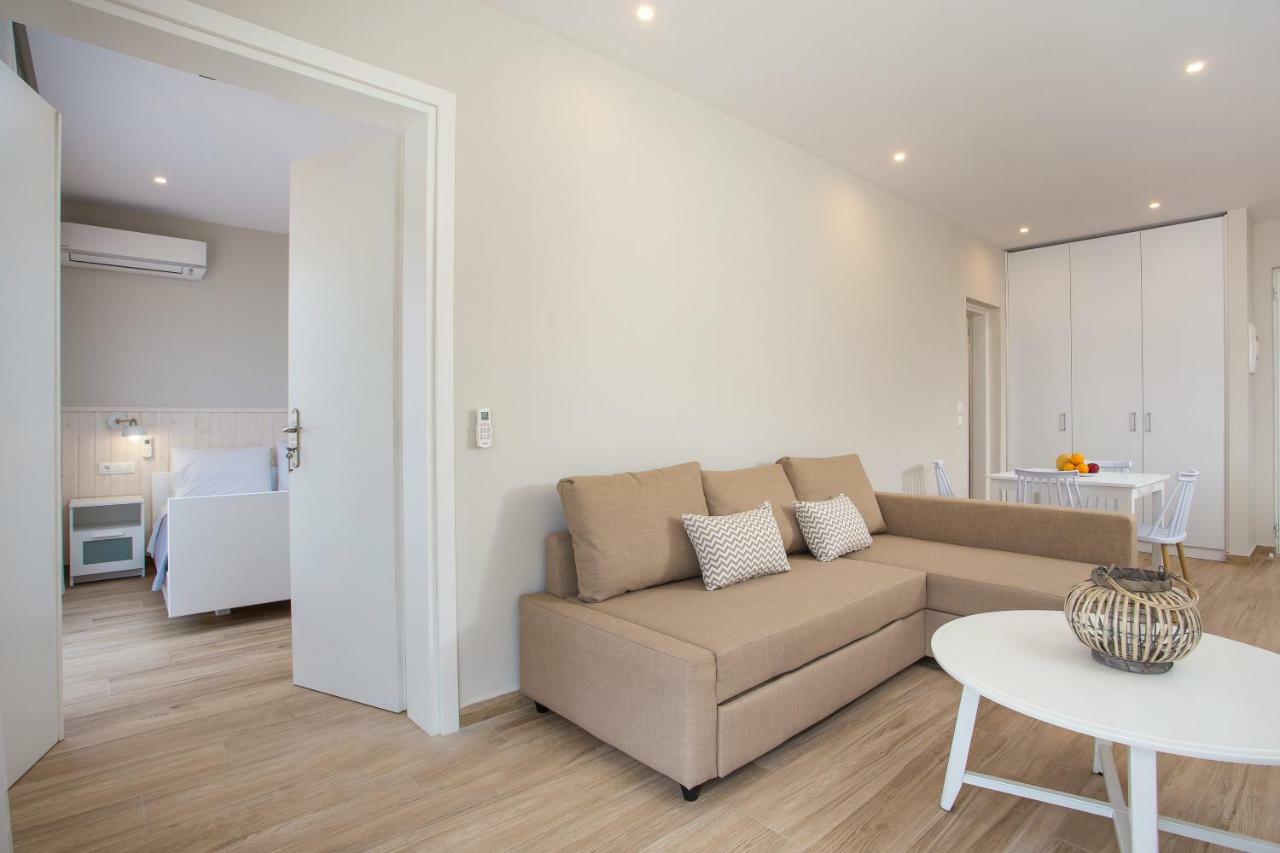 Avi Suites 2 ฟาลิรากี ภายนอก รูปภาพ